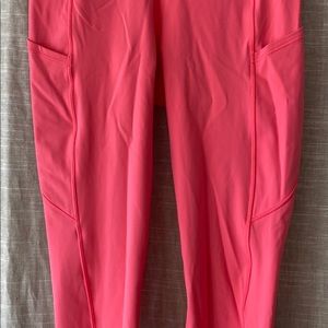 Woman's Lululemon Crop Legging